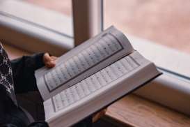 Quran Surat Al-Isra, Bahasa Arab, latin dan Kandungannya