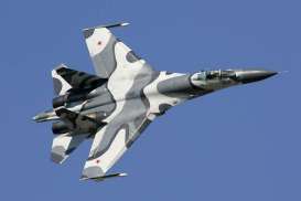 Tegang! Su-27 Rusia Usir Dua Bomber AS