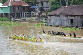 Serunya Lomba Kebut Perahu di Sungai Babatan, Pemenang Boyong Sapi hingga Kerbau