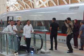 Jokowi Butuh Waktu 41 Menit dari Jakarta-Bandung dengan Kereta Cepat