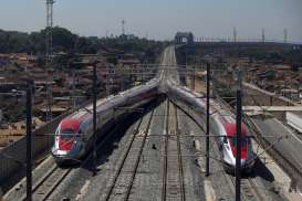 Jokowi Berharap Kehadiran Kereta Cepat Bisa Kurangi Kemacetan dan Polusi