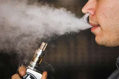 Waspadai Bahayanya Vape, dari Sesak Napas Hingga Paru-paru Bolong