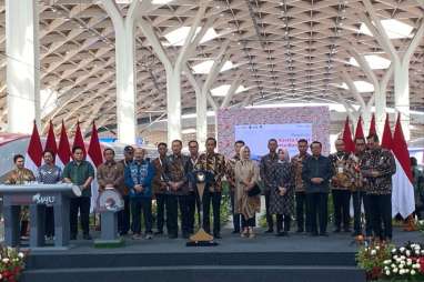 Jokowi Resmikan Kereta Cepat Jakarta Bandung Whoosh