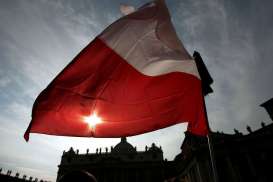 Dua Jenderal Top Polandia Mundur Jelang Pemilu