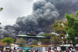 Pabrik PT Kasta Timbul Kebakaran, Kepulan Asap Hitam Membumbung Tinggi