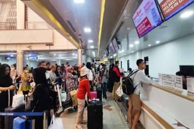 Jadwal Dibatalkan, Ratusan Penumpang Nam Air Telantar di Bandara Hang Nadim