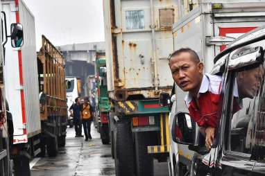 Demo Buruh Membuat Bekasi Macet Total