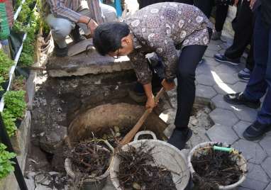 Warga Mangkuyudan Yogyakarta Panen 1 Ton Pupuk Organik