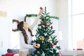 Tips dan Cara Menghias Pohon Natal yang Cantik dan Sederhana