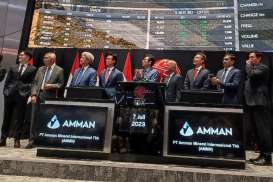 IHSG Mengalami Koreksi Tipis, Saham AMMN Tetap Perkasa di Puncak