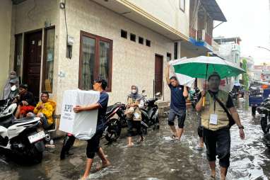 2 TPS di Pademangan Roboh dan Kebanjiran, Warga Nyoblos di Masjid