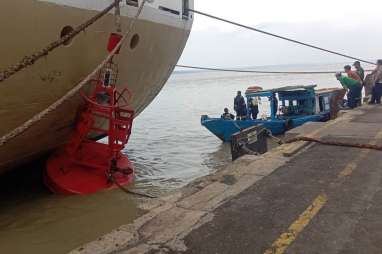 Pelampung Suar Terseret Kapal hingga Tanjung Perak, Ini Kronologi Evakuasinya