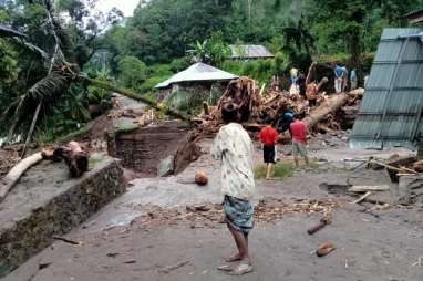 Longsor Pesisir Selatan Sumbar, Belasan Rumah Rata Tertimbun Tanah