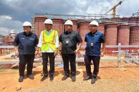 Jokowi Targetkan 3 Megaproyek Smelter Rampung Sebelum Lengser