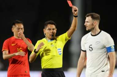 Sepak Terjang Sivakorn Pu-Udom, Wasit VAR Kontroversional di Laga Indonesia vs Uzbekistan