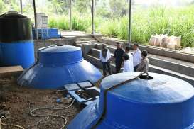 Bey Machmudin Resmikan PLTS - Biogas Kuningan