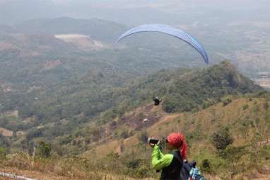 Sumedang Kembali Gelar West Java Paragliding Championship 2024