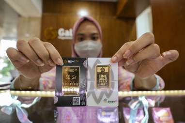 Harga Emas 24 Karat Antam Hari Ini Turun Tipis ke Rp1,46 Juta per Gram