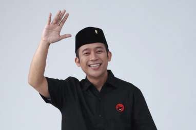 Profil Denny Cagur: Dari Guru Les Privat, Komedian, Kini jadi Anggota DPR