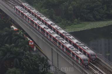 KAI Catat Lonjakan Penumpang LRT Jabodebek 68% Saat HUT TNI di Monas