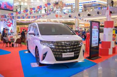 Promo Akhir Tahun Toyota, Special Rate Premium Car Mulai 2%