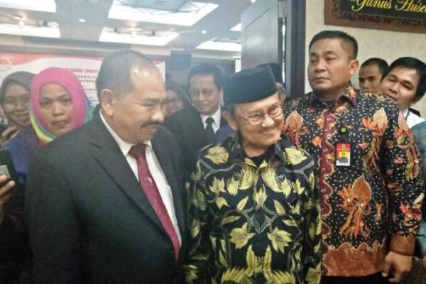 Habibie Bicara Tiga Kunci Sukses