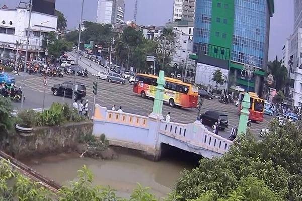 Demo Selesai, Lalin Normal