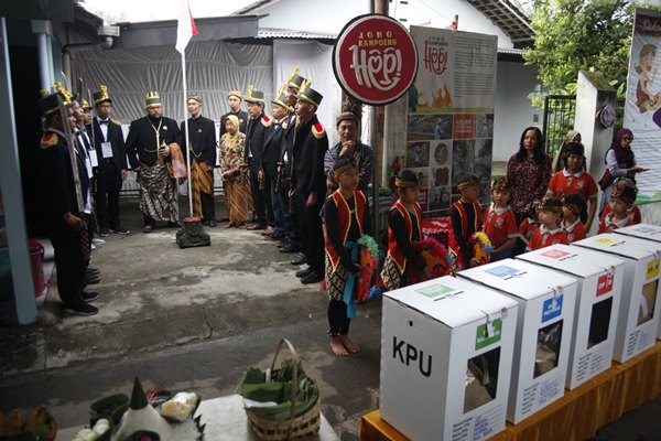 TPS dengan Tema Budaya Daerah