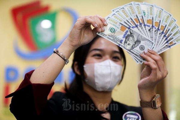 Rupiah Berbalik Menguat Tipis ke Level Rp16.446