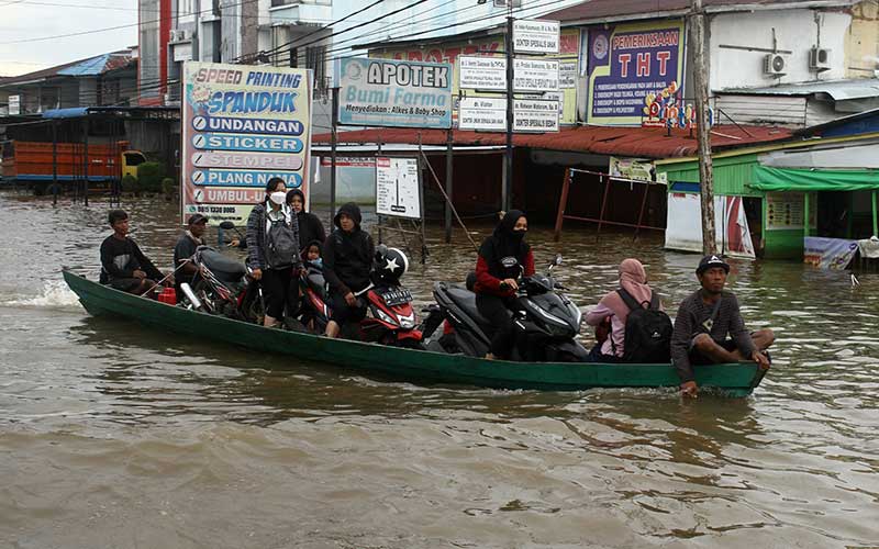 Kawasan Lintas Melawi Sintang Kalbar Masih Terendam Banjir