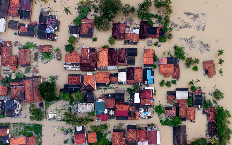 Sungai Citarum Meluap, Ratusan Rumah Di Jawa Barat Terendam Banjir