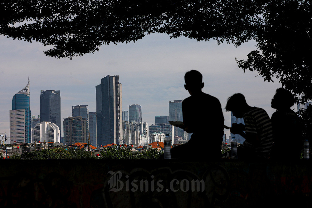 Jajaran gedung bertingkat di Jakarta, Senin (6/2/2023). Badan Pusat Statistik (BPS) melaporkanÂ pertumbuhan ekonomi IndonesiaÂ mencapai 5,31 persen sepanjang 2022. Capaian itu merupakan yang tertinggi sejak 2013. Bisnis/Abdurachman