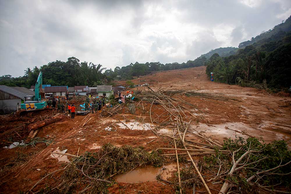 Pencarian Korban Tanah Longsor Di Natuna Masih Berlanjut