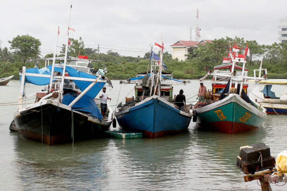 Kapal nelayan berlayar untuk menangkap ikan di Makassar, Sulawesi Selatan, Jumat (7/4/2023). Badan Pusat Statistik (BPS) Sulawesi Selatan merilis data melalui websidenya bahwa pada bulan Maret 2023 terjadi inflasi year on year (yoy) gabungan lima kota di Sulawesi Selatan (Bulukumba, Watampone, Makassar, Parepare, dan Palopo) sebesar 5,86 persen dengan Indeks Harga Konsumen sebesar 115,46. Bisnis/Paulus Tandi Bone