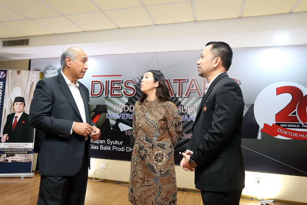 Dies Natalies Program Doktor Hukum UPH Yang ke20