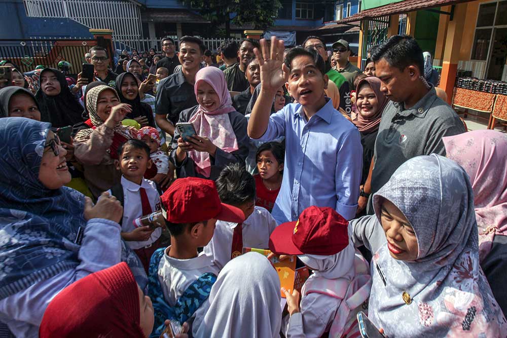 Gibran Rakabuming Raka Tinjau Uji Coba Makan Siang Gratis Di Bogor