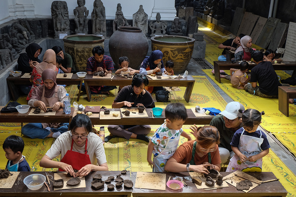 Museum Radya Pustaka Gelar Kelas Kerajinan Tanah Liat "Dolanan Lempung" untuk Isi Libur Sekolah