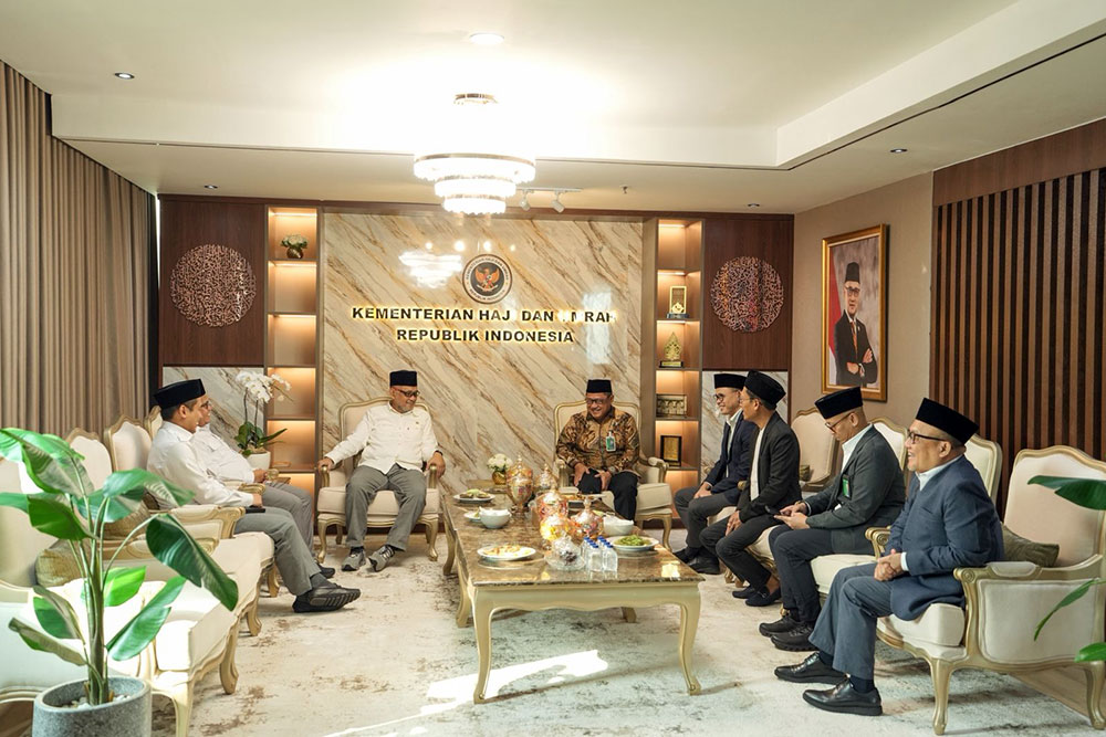 Kementerian Haji Jajaki Sinergi Layanan Perbankan Syariah untuk Jamaah Haji
