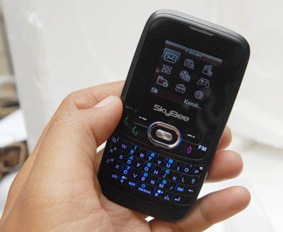  SkyBee 60OD (Dual on GSM, Rp270 rebu)