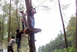  Jalan-Jalan: Bandung Treetop di Cikole