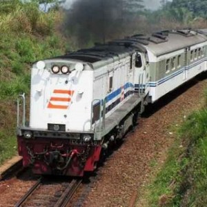  "Pusat & provinsi serius kembangkan kereta api'