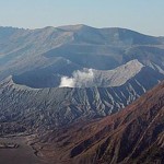  Gunung Bromo kembali muntahkan abu vulkanik