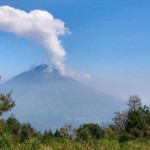  Hampir separuh gunung api aktif tidak terpantau