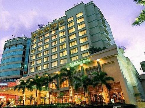  Holiday Inn gelar pesta tahun baru di dua tempat