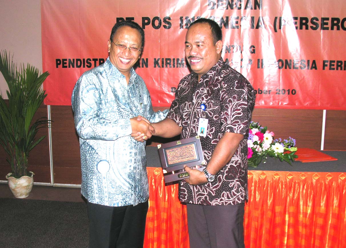  FOTO: Kerja sama Pos Indonesia dan ASDP