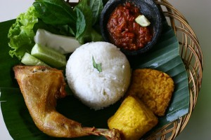  Kemana Wisata Kuliner di Bandung Weekend Ini? (1) - Masakan Sunda