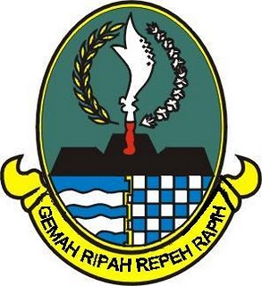  Pembahasan 32 raperda ditarget rampung 2011