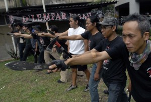  Tren kelompok hobi lempar pisau Bandung