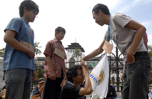  FOTO: Demo korupsi perpajakan di Bandung