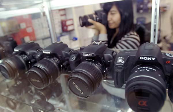  FOTO: Penjualan kamera DSLR diprediksi tumbuh 40%